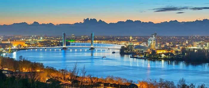 Bordeaux-La Garonne