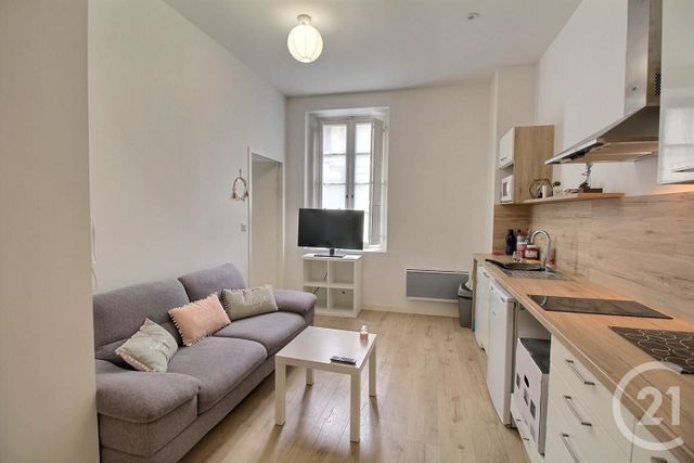 Appartement F2 à vendre - 2 pièces - 27.55 m2 - BORDEAUX - 33 - AQUITAINE - Century 21 Etude Saint-Seurin