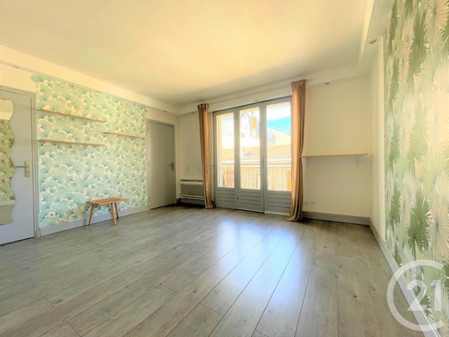 Appartement F1 à vendre - 1 pièce - 25.22 m2 - BORDEAUX - 33 - AQUITAINE - Century 21 Etude Saint-Seurin