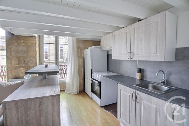 Appartement T3 à vendre - 3 pièces - 55.06 m2 - BORDEAUX - 33 - AQUITAINE - Century 21 Etude Saint-Seurin