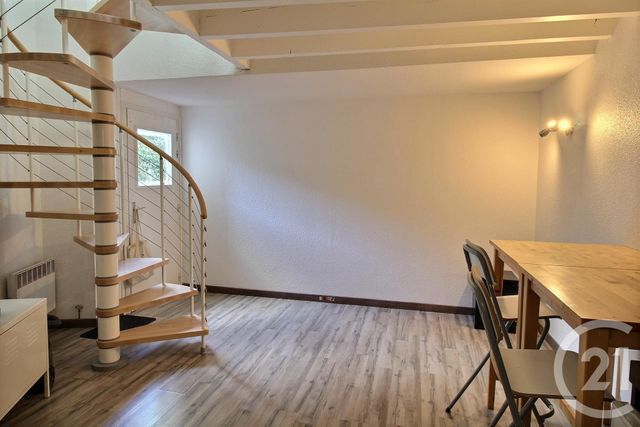 Studio à louer - 1 pièce - 28.36 m2 - BORDEAUX - 33 - AQUITAINE - Century 21 Etude Saint-Seurin