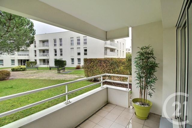 Appartement T3 à louer - 3 pièces - 77.31 m2 - BRUGES - 33 - AQUITAINE - Century 21 Etude Saint-Seurin