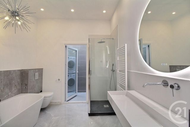 Appartement T2 à vendre - 2 pièces - 52.95 m2 - BORDEAUX - 33 - AQUITAINE - Century 21 Etude Saint-Seurin