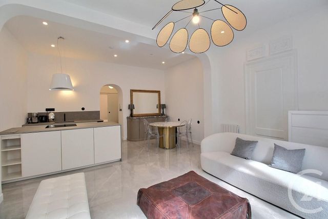 Appartement T2 à vendre - 2 pièces - 52.95 m2 - BORDEAUX - 33 - AQUITAINE - Century 21 Etude Saint-Seurin