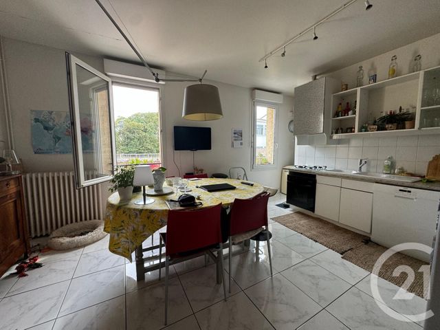 Afficher la photo en grand Appartement F4 à vendre - 5 pièces - 125.39 m2 - BORDEAUX - 33 - AQUITAINE - Century 21 Etude Saint-Seurin