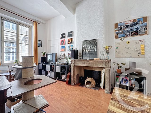 Appartement F2 bis à vendre - 2 pièces - 62.63 m2 - BORDEAUX - 33 - AQUITAINE - Century 21 Etude Saint-Seurin
