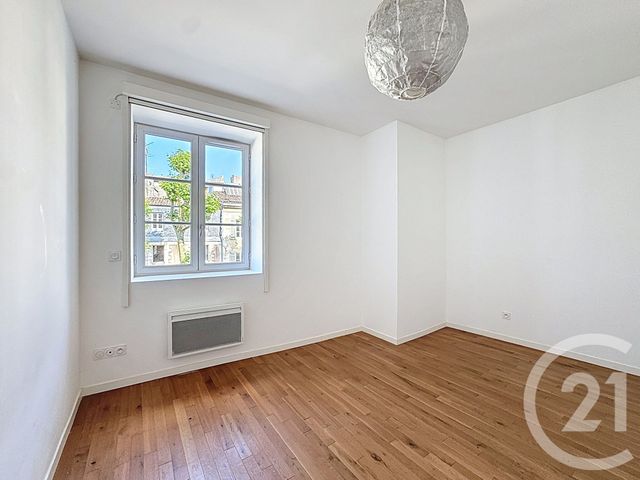 Afficher la photo en grand Appartement T3 à vendre - 3 pièces - 81.62 m2 - BORDEAUX - 33 - AQUITAINE - Century 21 Etude Saint-Seurin
