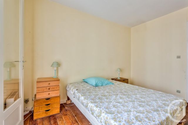 Appartement F2 à vendre - 2 pièces - 61.96 m2 - BORDEAUX - 33 - AQUITAINE - Century 21 Etude Saint-Seurin