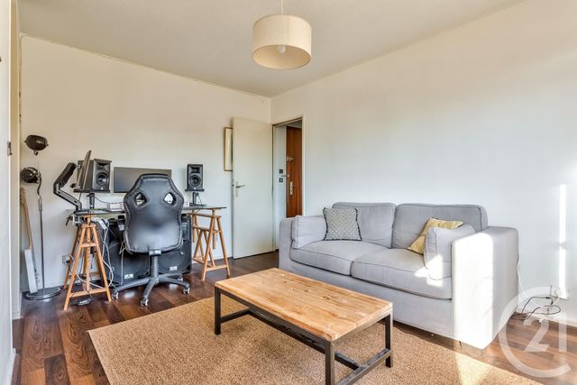 Appartement Studio à vendre - 1 pièce - 33.0 m2 - BORDEAUX - 33 - AQUITAINE - Century 21 Etude Saint-Seurin