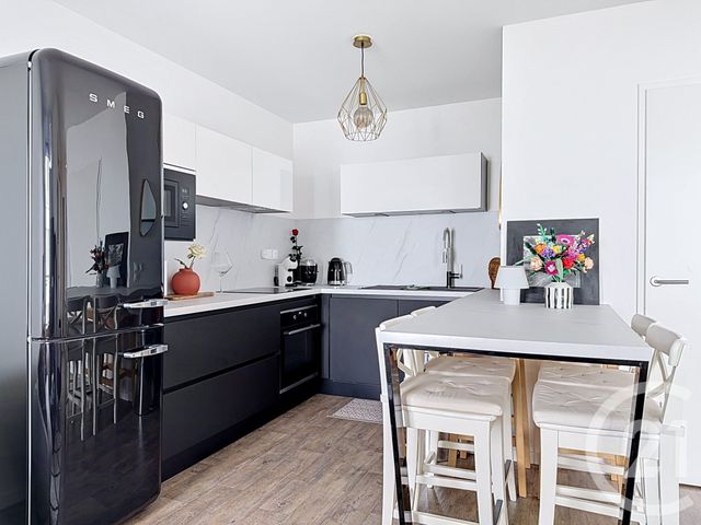 Appartement T2 à vendre - 2 pièces - 45.82 m2 - BORDEAUX - 33 - AQUITAINE - Century 21 Etude Saint-Seurin