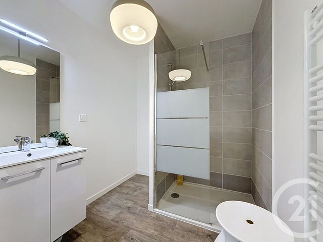 Appartement T2 à vendre - 2 pièces - 45.82 m2 - BORDEAUX - 33 - AQUITAINE - Century 21 Etude Saint-Seurin