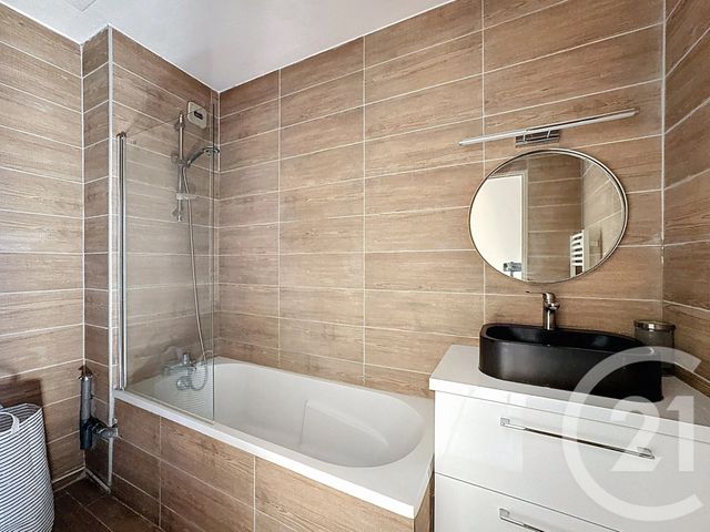 Afficher la photo en grand Appartement F2 bis à vendre - 2 pièces - 42.0 m2 - BORDEAUX - 33 - AQUITAINE - Century 21 Etude Saint-Seurin