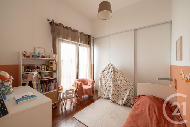 Appartement T4 à vendre - 4 pièces - 91.0 m2 - BORDEAUX - 33 - AQUITAINE - Century 21 Etude Saint-Seurin