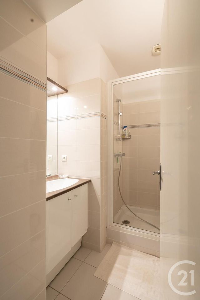 Appartement T4 à vendre - 4 pièces - 91.0 m2 - BORDEAUX - 33 - AQUITAINE - Century 21 Etude Saint-Seurin