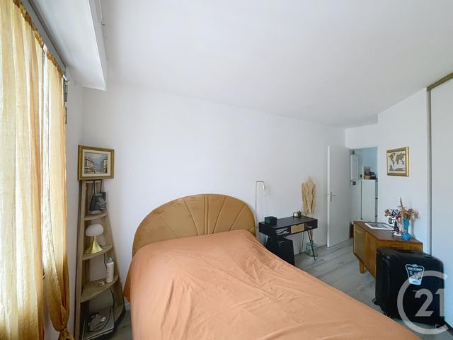 Afficher la photo en grand Appartement T2 à vendre - 2 pièces - 41.37 m2 - BORDEAUX - 33 - AQUITAINE - Century 21 Etude Saint-Seurin
