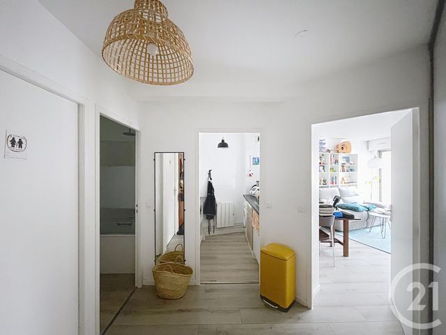 Afficher la photo en grand Appartement T2 à vendre - 2 pièces - 41.37 m2 - BORDEAUX - 33 - AQUITAINE - Century 21 Etude Saint-Seurin