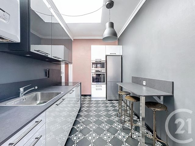 Appartement T2 à vendre - 2 pièces - 54.68 m2 - BORDEAUX - 33 - AQUITAINE - Century 21 Etude Saint-Seurin