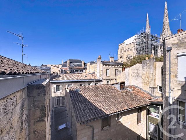 Appartement T2 à vendre - 2 pièces - 54.68 m2 - BORDEAUX - 33 - AQUITAINE - Century 21 Etude Saint-Seurin
