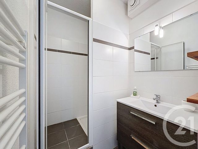 Appartement à vendre - 2 pièces - 34.42 m2 - BORDEAUX - 33 - AQUITAINE - Century 21 Etude Saint-Seurin