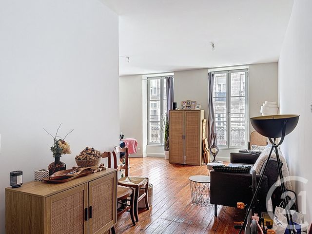 Appartement T3 à vendre - 3 pièces - 63.26 m2 - BORDEAUX - 33 - AQUITAINE - Century 21 Etude Saint-Seurin