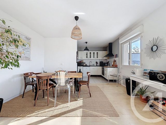 Appartement T3 à vendre - 3 pièces - 83.42 m2 - LE BOUSCAT - 33 - AQUITAINE - Century 21 Etude Saint-Seurin