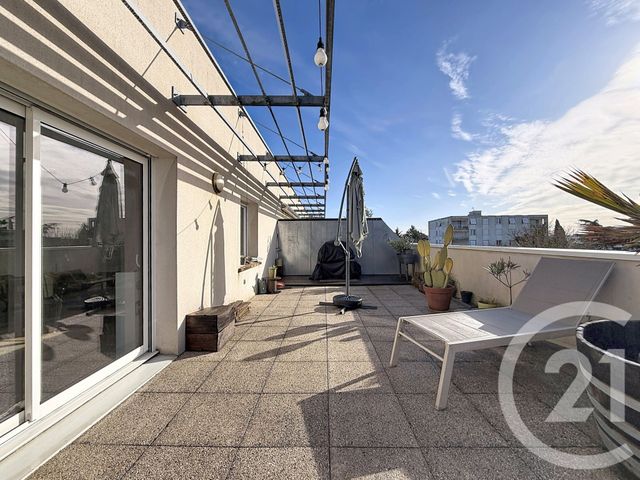 Appartement T3 à vendre - 3 pièces - 83.42 m2 - LE BOUSCAT - 33 - AQUITAINE - Century 21 Etude Saint-Seurin