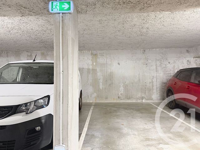 Appartement T3 à vendre - 3 pièces - 83.42 m2 - LE BOUSCAT - 33 - AQUITAINE - Century 21 Etude Saint-Seurin