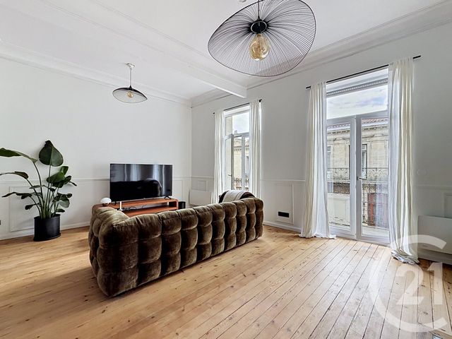 Appartement T3 à vendre - 3 pièces - 66.81 m2 - BORDEAUX - 33 - AQUITAINE - Century 21 Etude Saint-Seurin