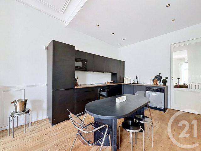 Appartement T3 à vendre - 3 pièces - 66.81 m2 - BORDEAUX - 33 - AQUITAINE - Century 21 Etude Saint-Seurin