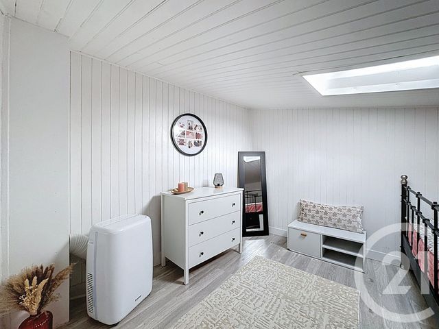 Appartement Duplex à vendre - 2 pièces - 24.0 m2 - BORDEAUX - 33 - AQUITAINE - Century 21 Etude Saint-Seurin