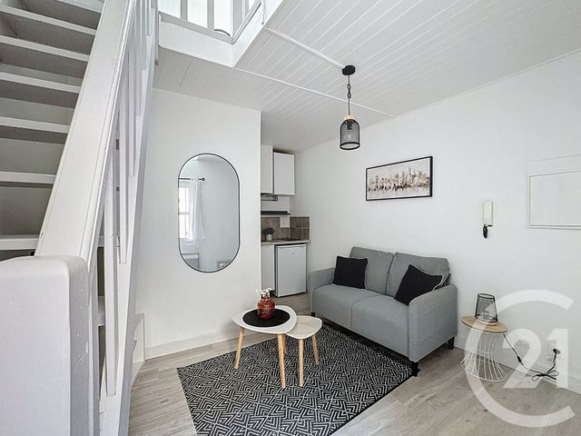 Appartement Duplex à vendre - 2 pièces - 24.0 m2 - BORDEAUX - 33 - AQUITAINE - Century 21 Etude Saint-Seurin