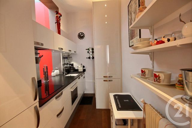 Appartement T3 à vendre - 3 pièces - 75.0 m2 - BORDEAUX - 33 - AQUITAINE - Century 21 Etude Saint-Seurin