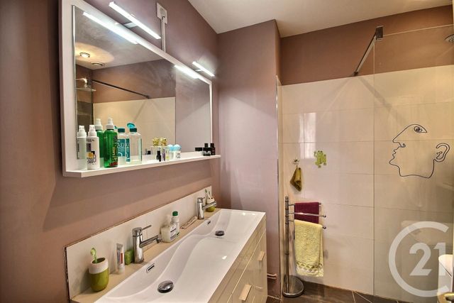 Appartement T3 à vendre - 3 pièces - 75.0 m2 - BORDEAUX - 33 - AQUITAINE - Century 21 Etude Saint-Seurin