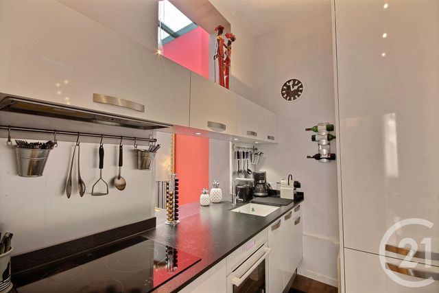 Appartement T3 à vendre - 3 pièces - 75.0 m2 - BORDEAUX - 33 - AQUITAINE - Century 21 Etude Saint-Seurin