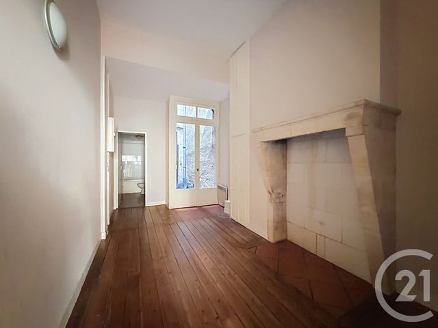 Appartement T2 à vendre - 2 pièces - 37.0 m2 - BORDEAUX - 33 - AQUITAINE - Century 21 Etude Saint-Seurin