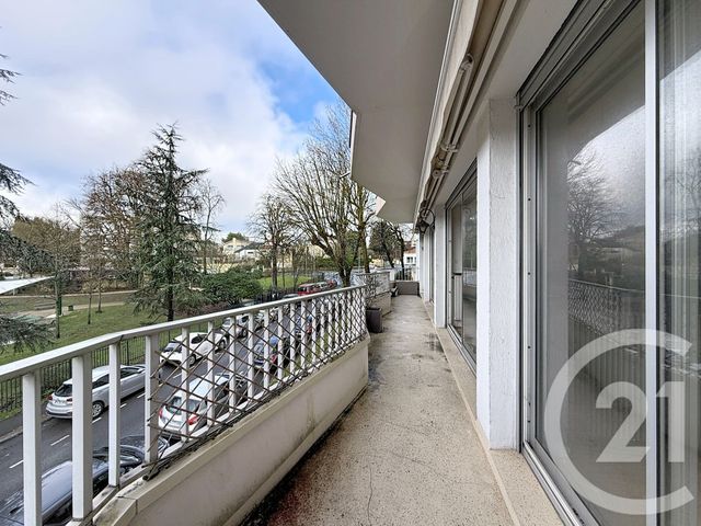 Appartement T4 à vendre - 5 pièces - 135.0 m2 - BORDEAUX - 33 - AQUITAINE - Century 21 Etude Saint-Seurin