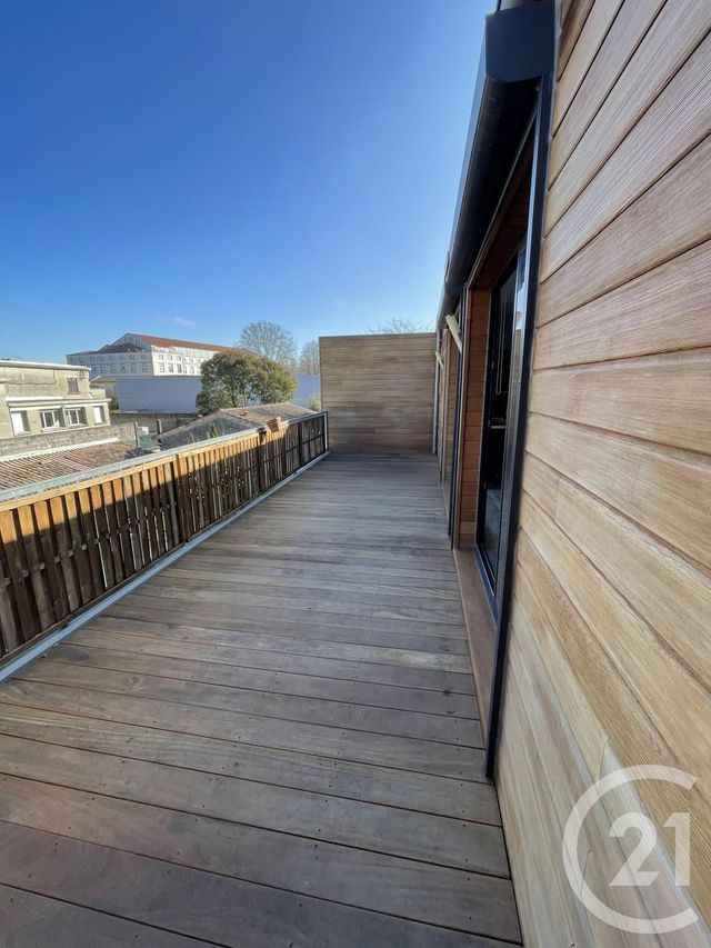 Appartement T2 à louer - 2 pièces - 54.03 m2 - BORDEAUX - 33 - AQUITAINE - Century 21 Etude Saint-Seurin