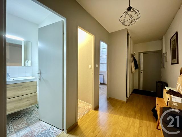 Appartement à louer - 2 pièces - 56.05 m2 - BORDEAUX - 33 - AQUITAINE - Century 21 Etude Saint-Seurin