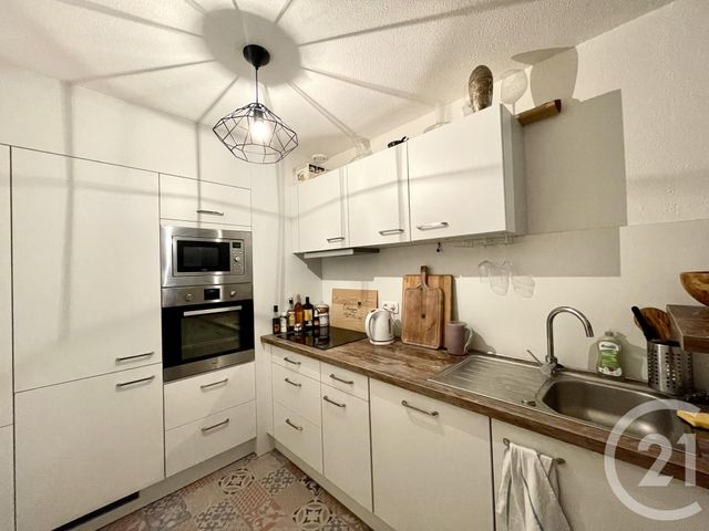 Appartement à louer - 2 pièces - 56.05 m2 - BORDEAUX - 33 - AQUITAINE - Century 21 Etude Saint-Seurin