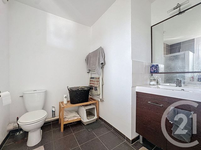 Appartement T2 à louer - 2 pièces - 42.15 m2 - EYSINES - 33 - AQUITAINE - Century 21 Etude Saint-Seurin