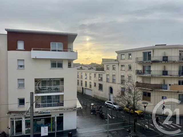 Appartement F2 à louer - 2 pièces - 52.01 m2 - BORDEAUX - 33 - AQUITAINE - Century 21 Etude Saint-Seurin