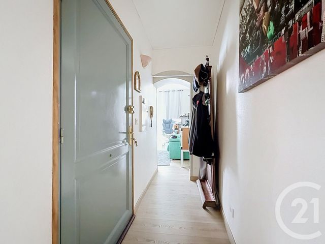Appartement T2 à vendre - 2 pièces - 43.0 m2 - BORDEAUX - 33 - AQUITAINE - Century 21 Etude Saint-Seurin