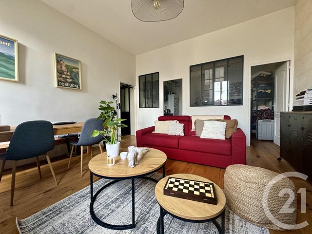 Appartement à louer - 3 pièces - 53.02 m2 - BORDEAUX - 33 - AQUITAINE - Century 21 Etude Saint-Seurin