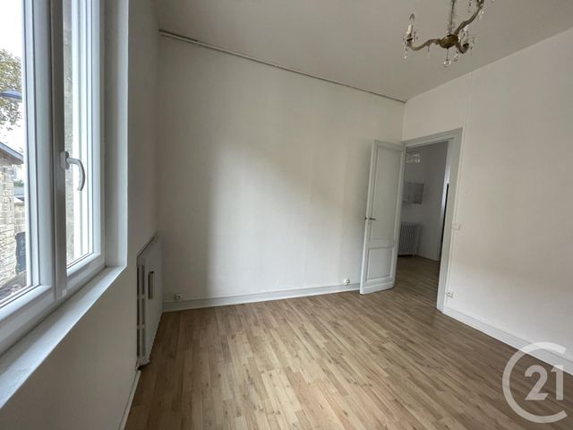 Appartement T3 à vendre - 3 pièces - 56.17 m2 - BORDEAUX - 33 - AQUITAINE - Century 21 Etude Saint-Seurin
