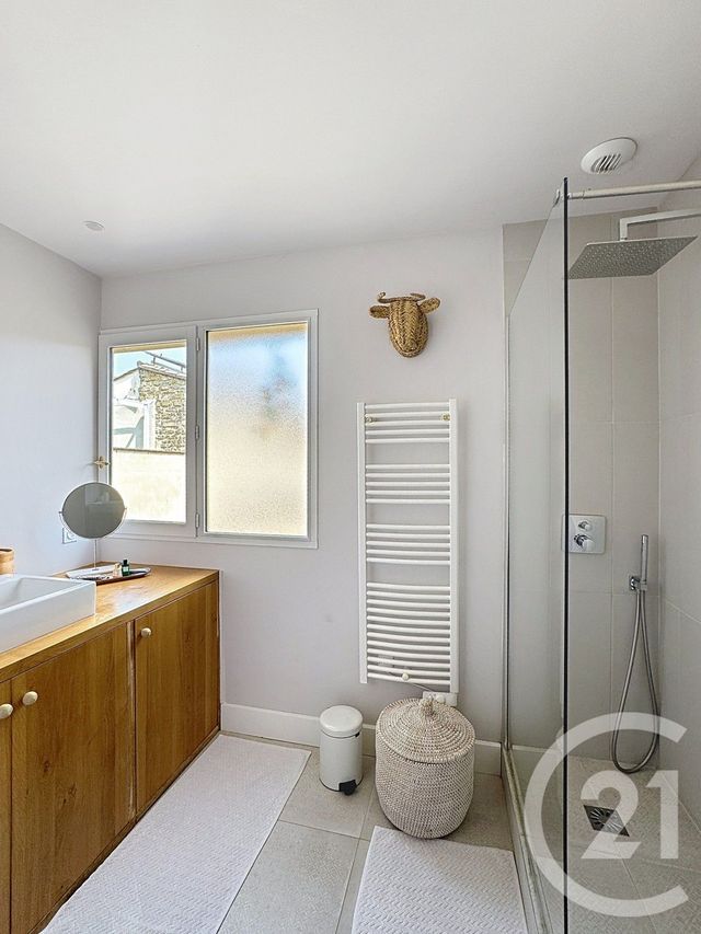 Appartement T3 à vendre - 3 pièces - 76.0 m2 - BORDEAUX - 33 - AQUITAINE - Century 21 Etude Saint-Seurin