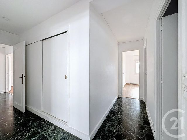 Appartement F5 à vendre - 5 pièces - 103.88 m2 - BORDEAUX - 33 - AQUITAINE - Century 21 Etude Saint-Seurin