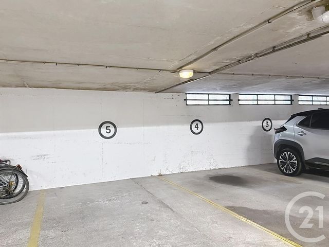 Appartement F5 à vendre - 5 pièces - 103.88 m2 - BORDEAUX - 33 - AQUITAINE - Century 21 Etude Saint-Seurin