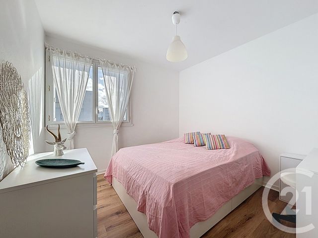 Appartement à vendre - 4 pièces - 70.17 m2 - BRUGES - 33 - AQUITAINE - Century 21 Etude Saint-Seurin