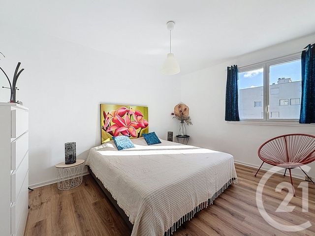 Appartement à vendre - 4 pièces - 70.17 m2 - BRUGES - 33 - AQUITAINE - Century 21 Etude Saint-Seurin