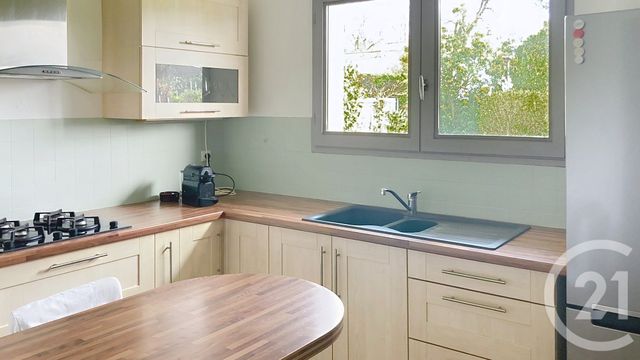 maison à louer - 5 pièces - 106.0 m2 - CESTAS - 33 - AQUITAINE - Century 21 Etude Saint-Seurin